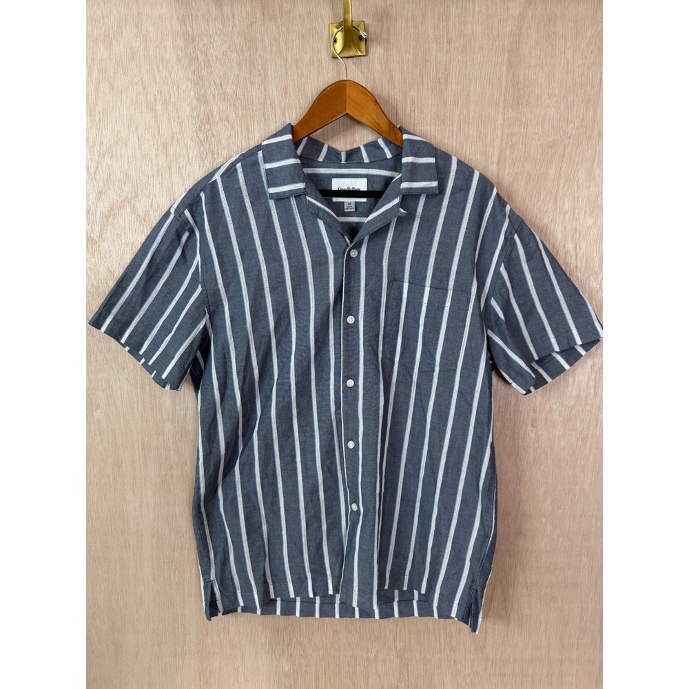 Goodfellow & Co Mens Grey Blue Striped Short Sleeve Button Down Shirt Medium